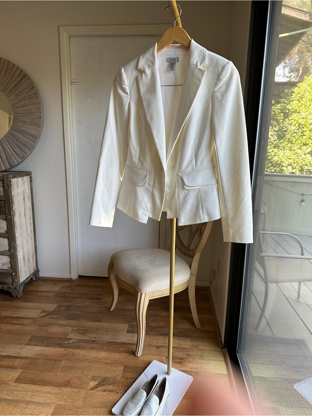 Cache White Single-Button Tailored Blazer - Picture 5 of 8
